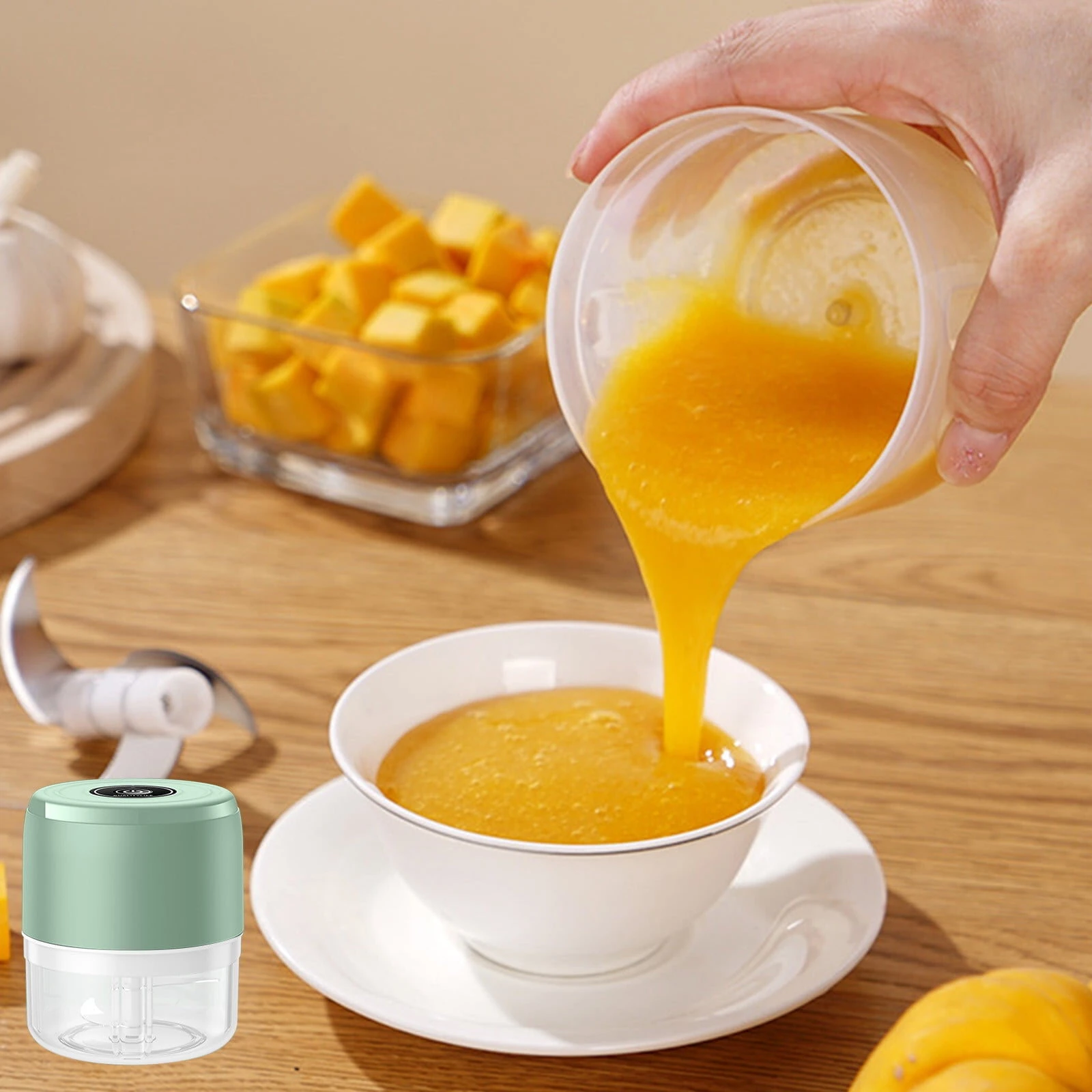 100ML Multifunctional Garlic Grinder Mini Garlic Paste Machine Household Electric Garlic Pounder Garlic Press Baby Food Processor — view 3
