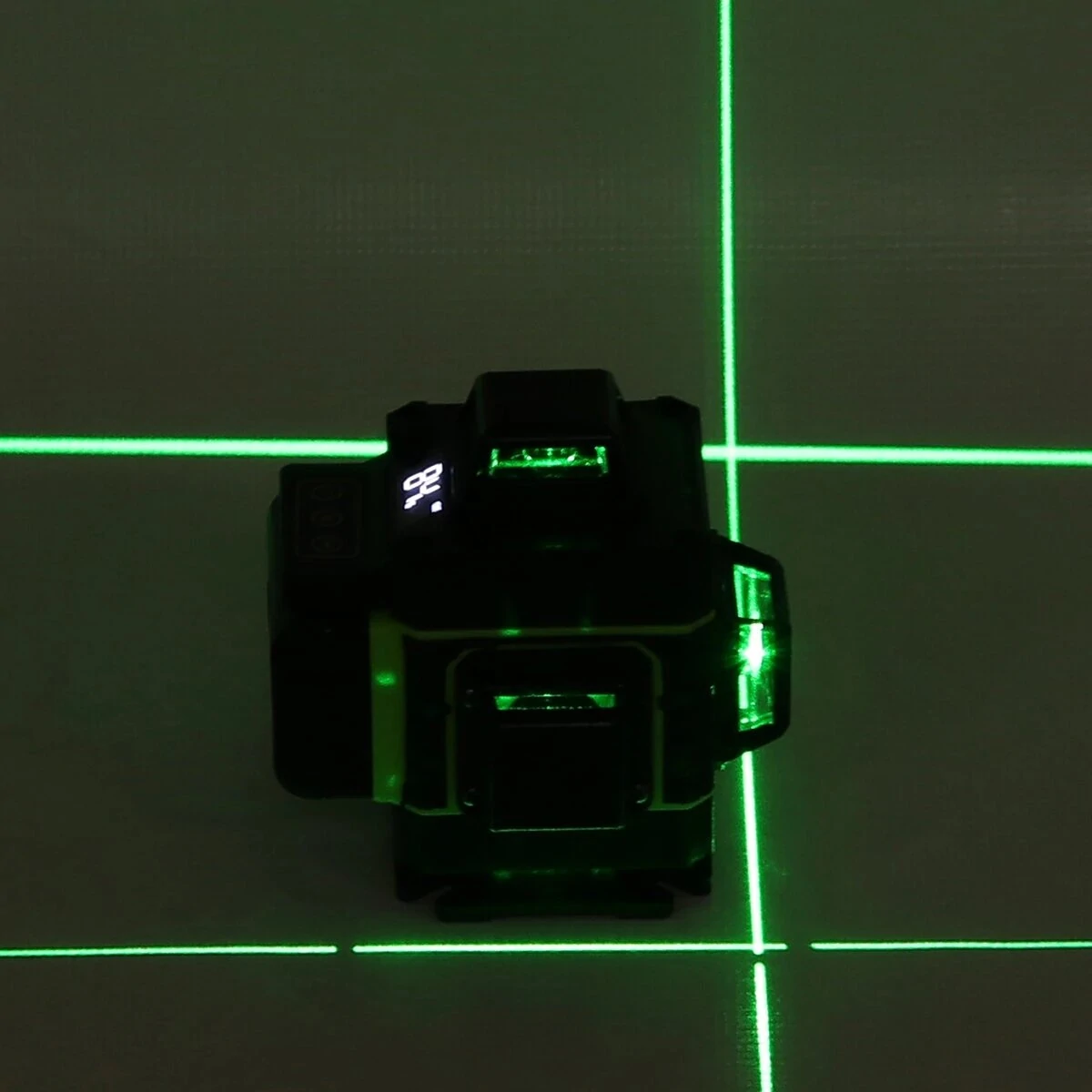 16-Line Strong Green Light 4D Remote Control Laser Level Measure with Wall Attachment Frame — view 3