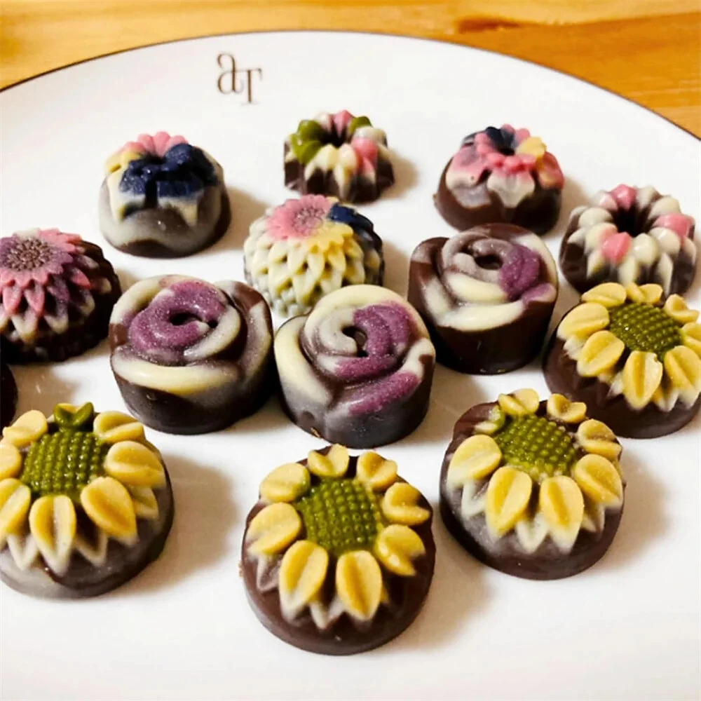 4PCS Food-Grade Silicone Material Chocolate Molds Set Rose Flower Heart Chocolate Mould Waffle Candy Ice Cube Jelly Handmade Soap Cake Decoration Baking Mold — view 8