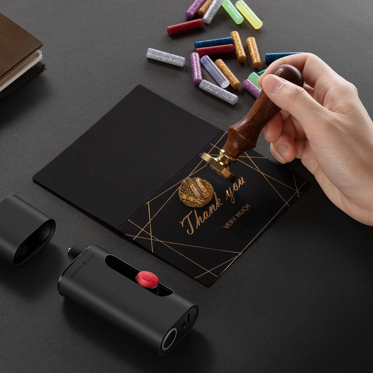 WOWSTICK GLUER 3.7V 2000mAh 160℃ Mini Hot Glue Pen Lithium-Powered Portable All-Aluminum DIY Crafts Type-C Charging — view 7